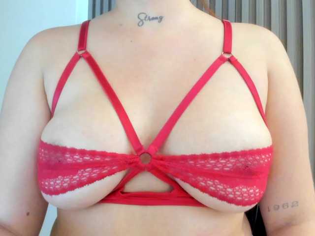 AliceHiills live cam on BongaCams