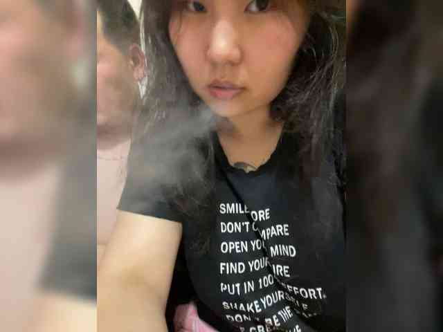 Lovalo696 webcam