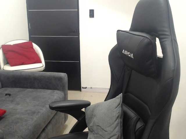 leyla9 live cam on BongaCams