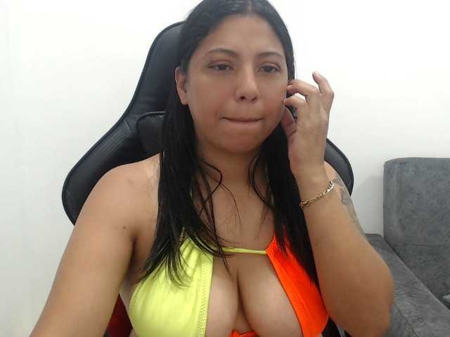 leyla9 live cam on BongaCams