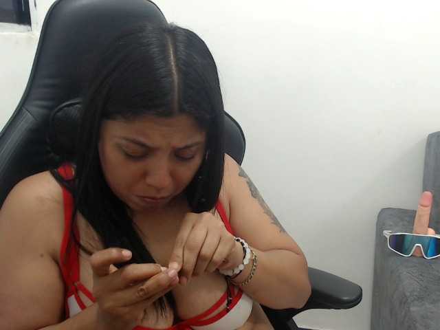 leyla9 live cam on BongaCams