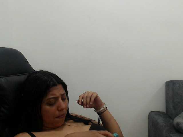 leyla9 live cam on BongaCams