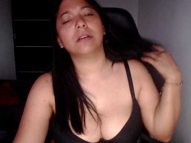 leyla9 live cam on BongaCams