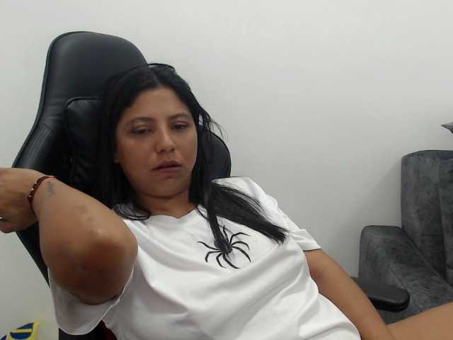 leyla9 live cam on BongaCams