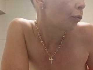 QUEENOFMEN Porn Show