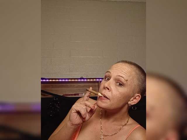 QUEENOFMEN