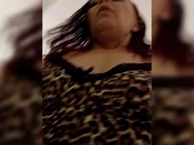 QUEENOFMEN webcam