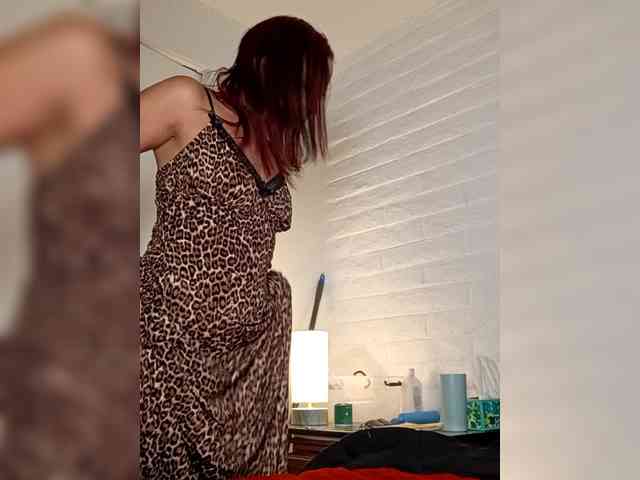 QUEENOFMEN webcam