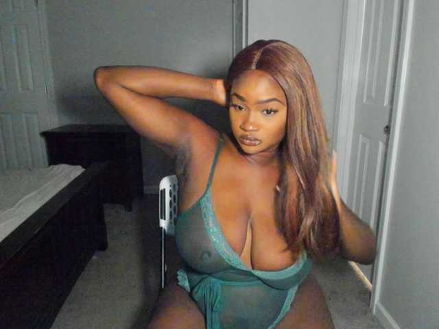 supanovaa live cam on BongaCams