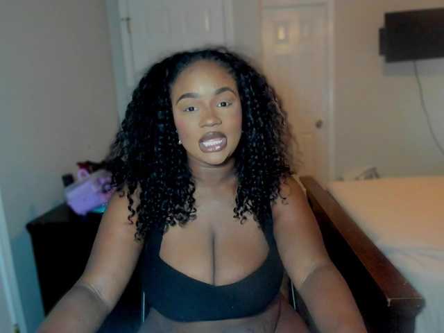 supanovaa live cam on BongaCams