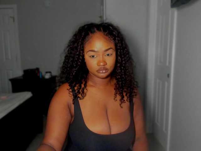supanovaa live cam on BongaCams