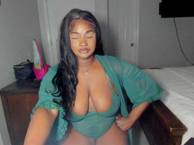 Supanovaa's BongaCams show and profile