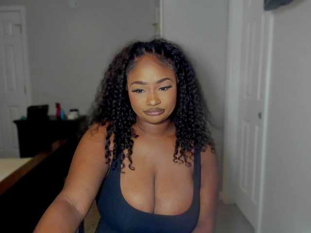 supanovaa live cam on BongaCams