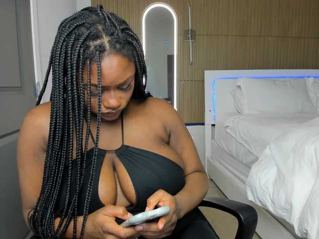 supanovaa live cam on BongaCams