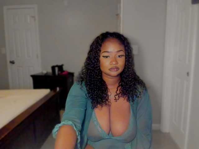 supanovaa live cam on BongaCams