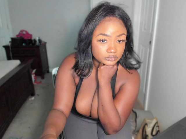 supanovaa live cam on BongaCams
