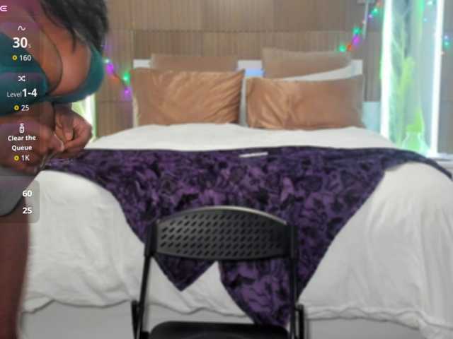 supanovaa live cam on BongaCams