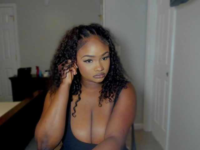 supanovaa live cam on BongaCams