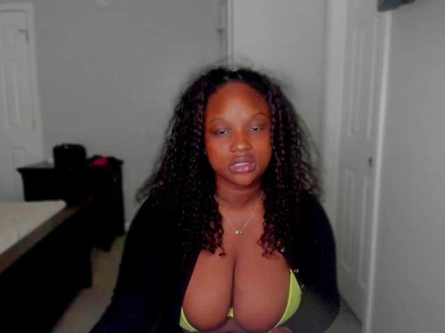 supanovaa live cam on BongaCams