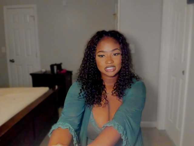 supanovaa live cam on BongaCams