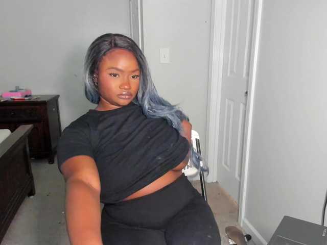 supanovaa live cam on BongaCams