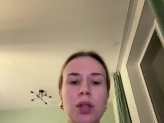 ari_ Porn Show