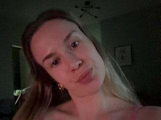 ari_ Porn Show