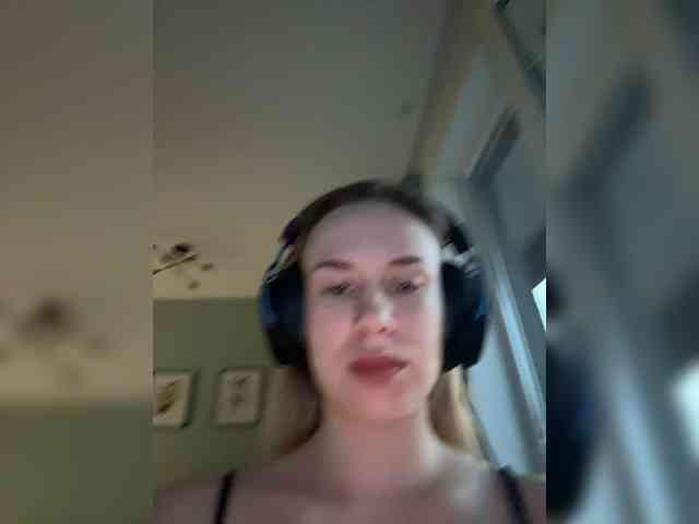 ari_ webcam
