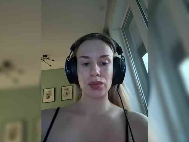 ari_ webcam