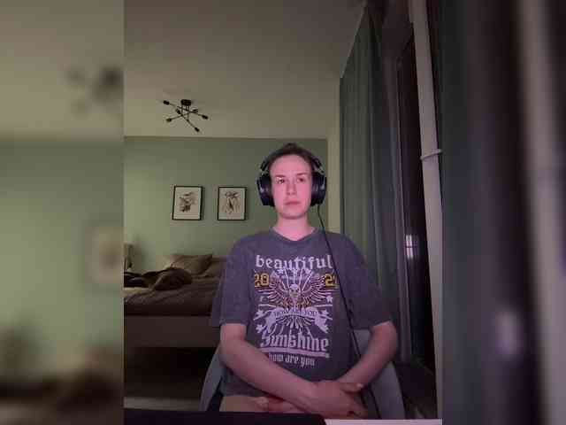 ari_ webcam