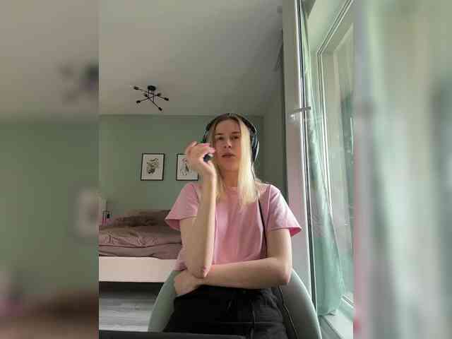 ari_ webcam