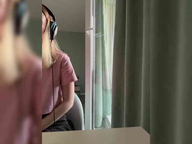 ari_ webcam