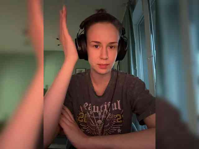 ari_ webcam