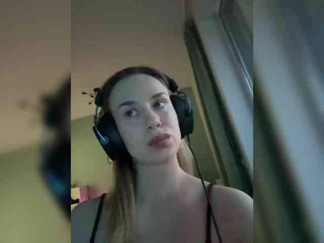 ari_ webcam