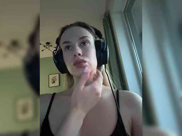 ari_ webcam