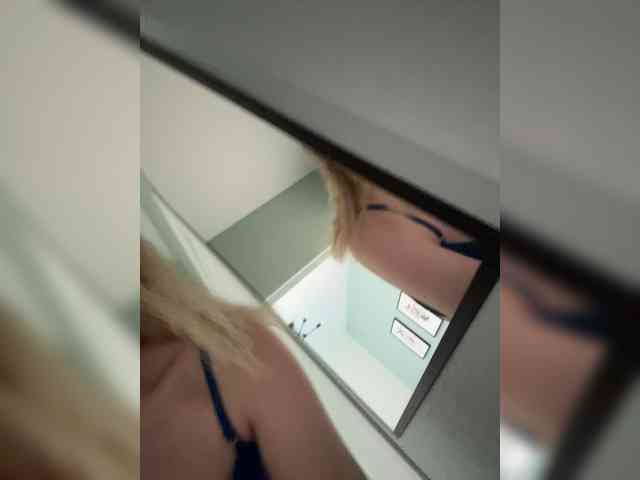 ari_ webcam