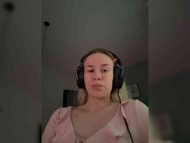 ari_ webcam