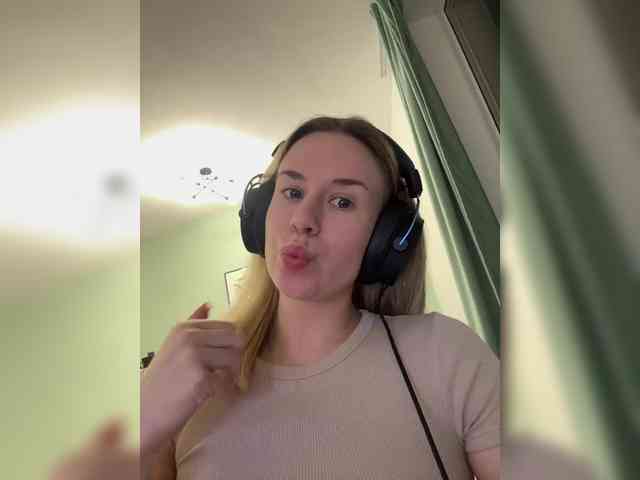 ari_ webcam