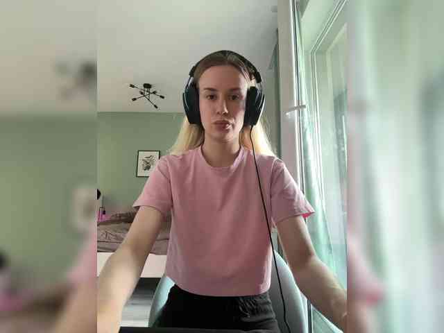ari_ webcam
