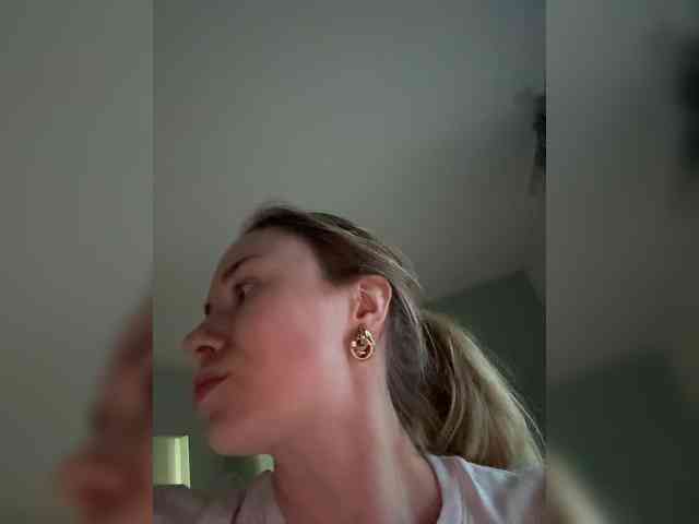 ari_ webcam