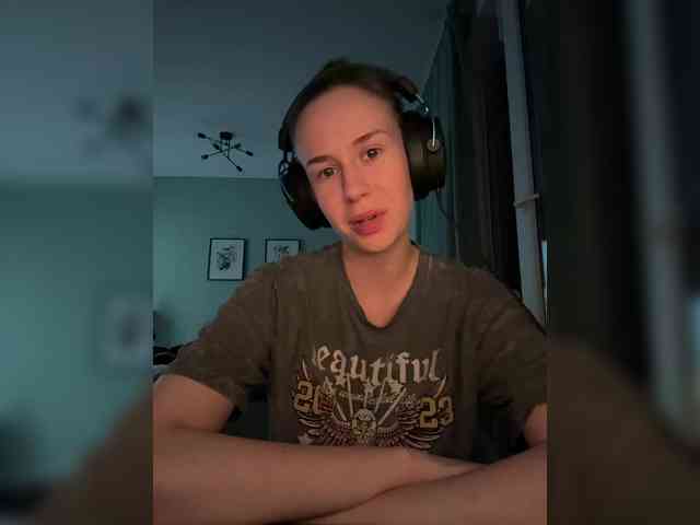 ari_ webcam