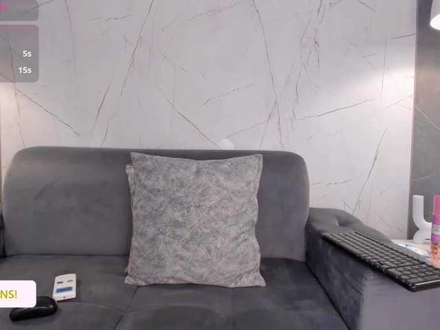 Jazmiin-Evans live cam on BongaCams