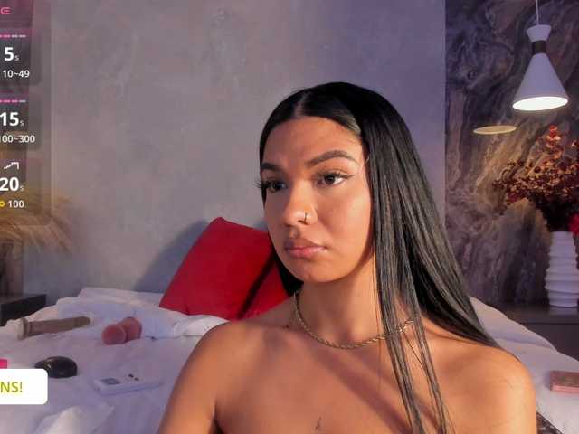 Jazmiin-Evans live cam on BongaCams