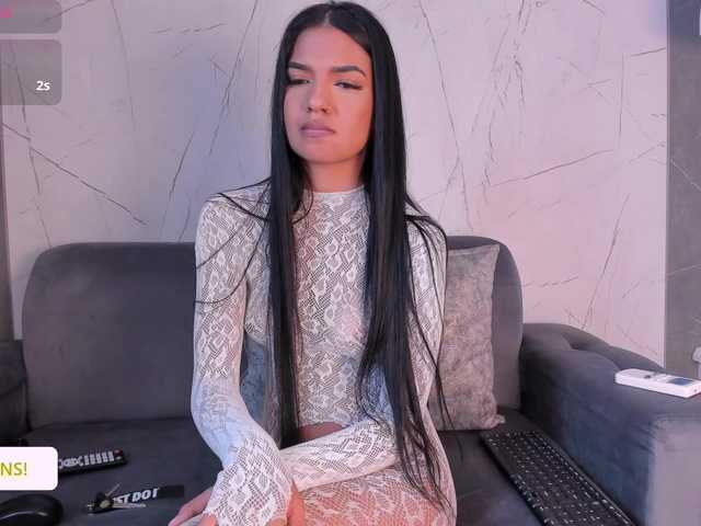 Jazmiin-Evans live cam on BongaCams