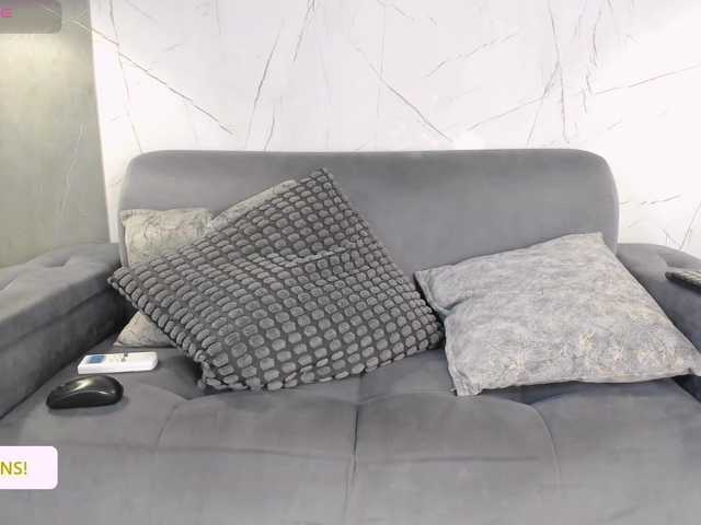 Jazmiin-Evans live cam on BongaCams