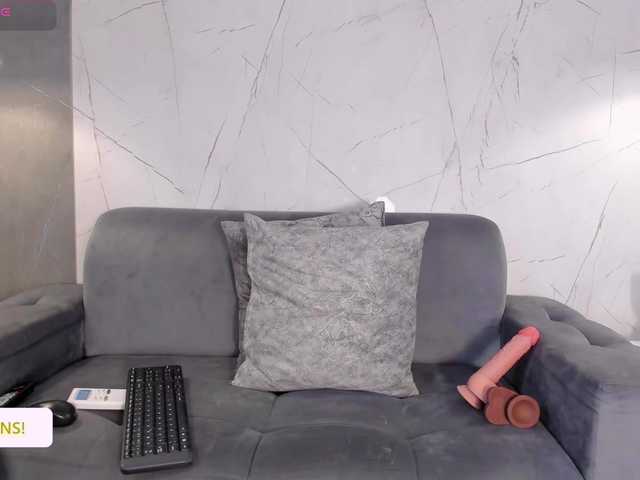 Jazmiin-Evans live cam on BongaCams