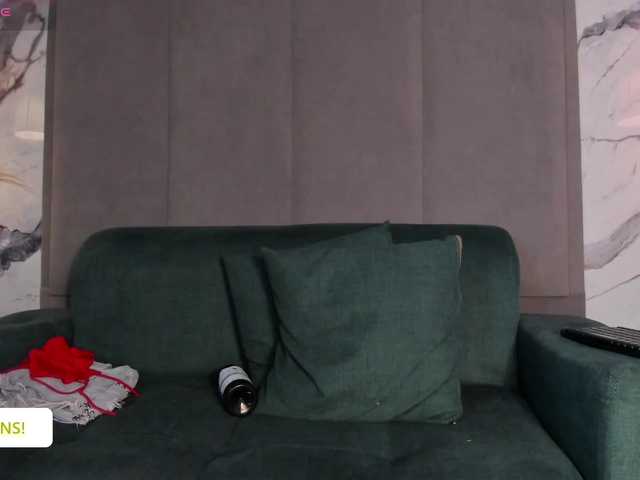 Jazmiin-Evans live cam on BongaCams