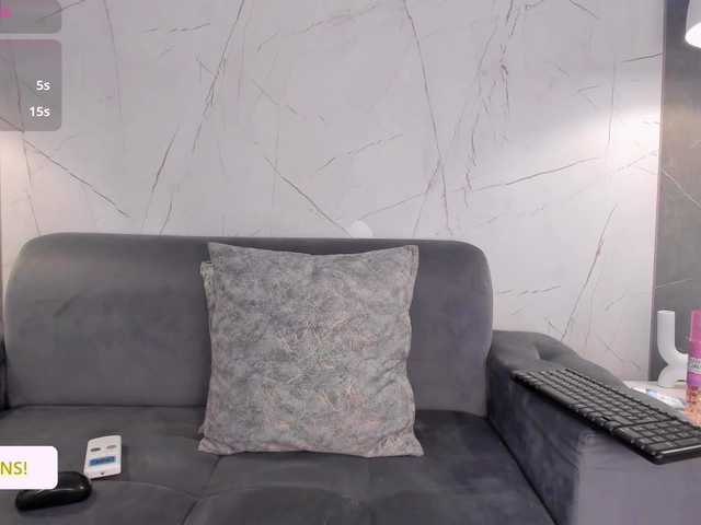 Jazmiin-Evans live cam on BongaCams