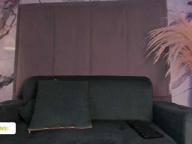 Jazmiin-Evans live cam on BongaCams