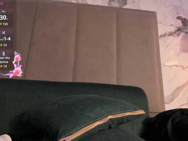 Jazmiin-Evans live cam on BongaCams